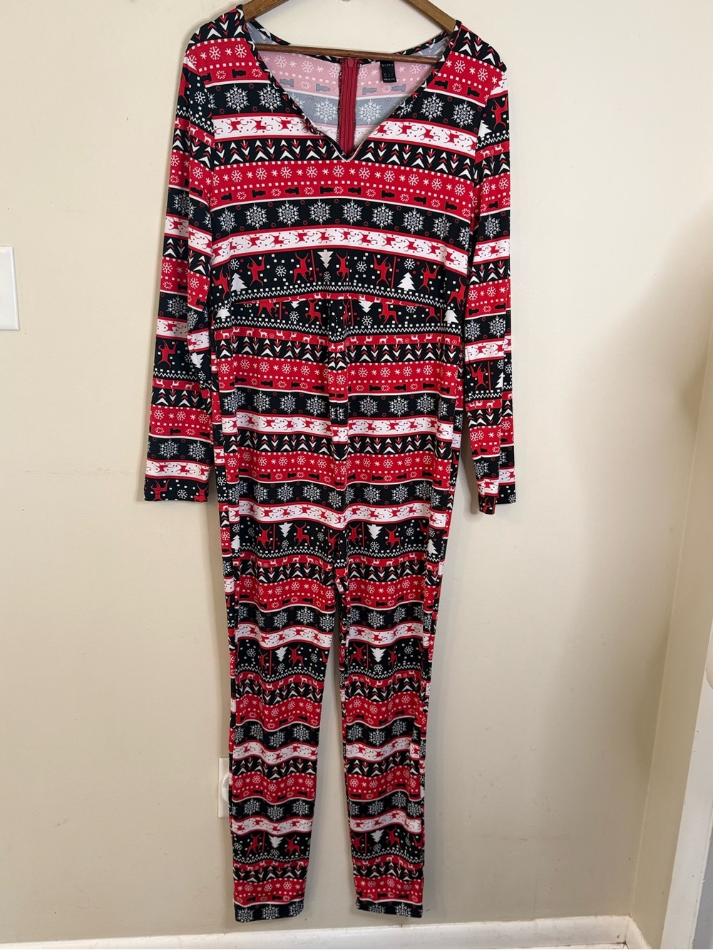 Festive Christmas one piece sleepwear reindeer snowflakes black red XXL
